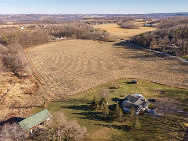 Cramer Road , Canandaigua, NY 14424