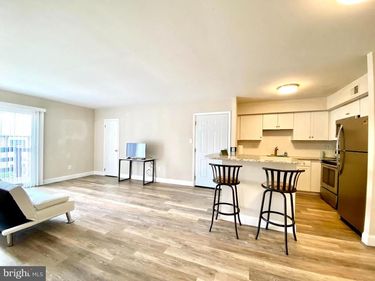 5200 HILLTOP DRIVE, BROOKHAVEN, PA 19015