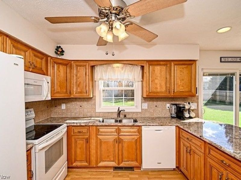 712 Tanya Avenue NW, Massillon, OH 44646 Photo 11