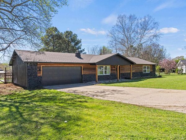 12 Donna Circle, Conway, AR 72032