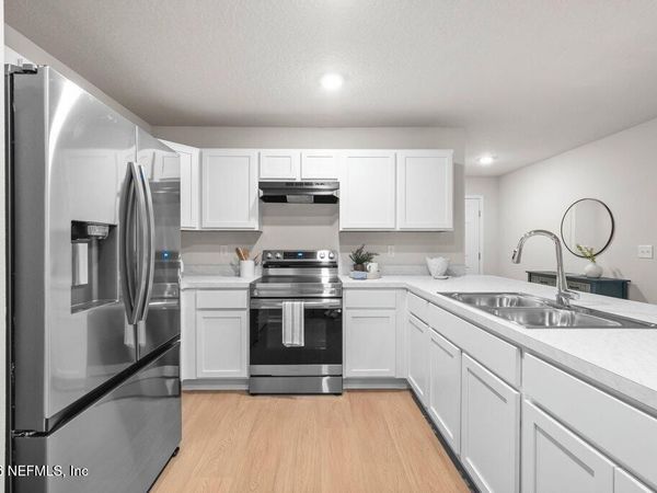 1305 PANGOLA Drive, Jacksonville, FL 32205