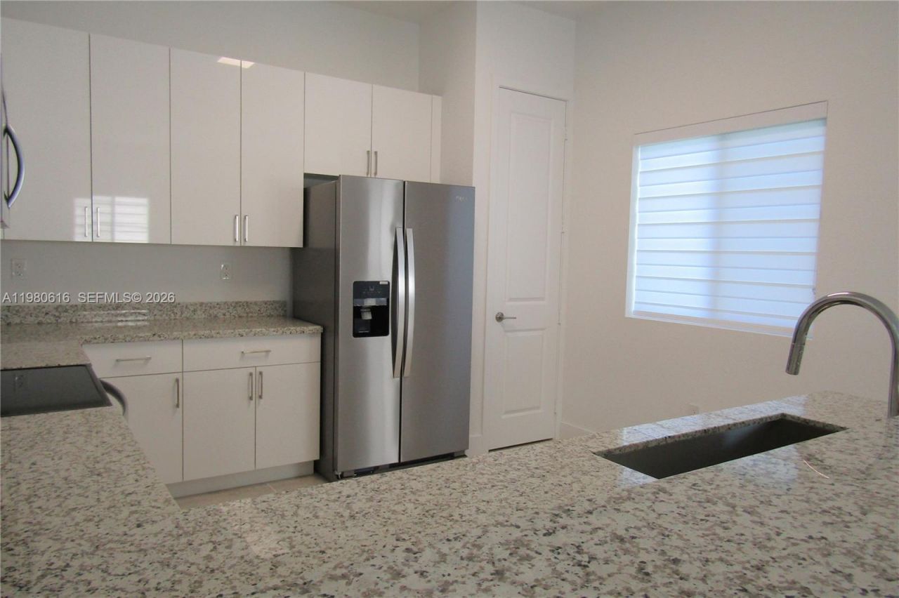 11998 SW 232nd St, Unit -, Miami, FL 33170 Photo