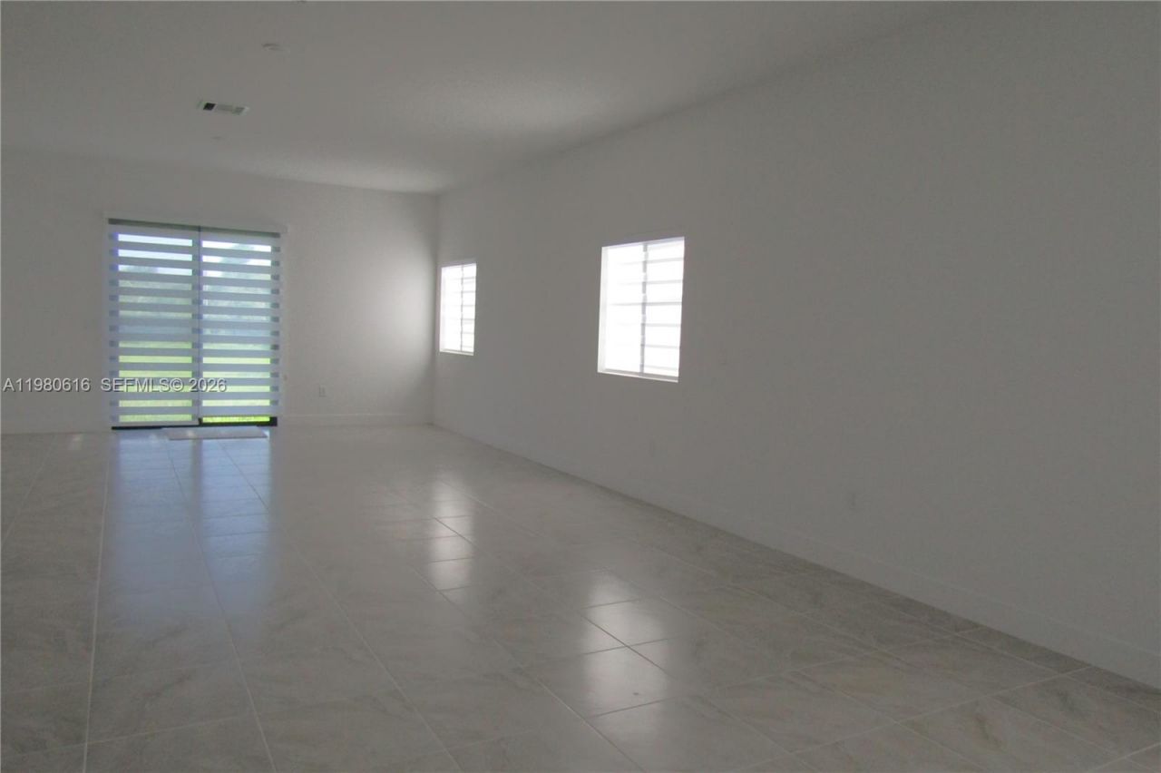 11998 SW 232nd St, Unit -, Miami, FL 33170 Photo