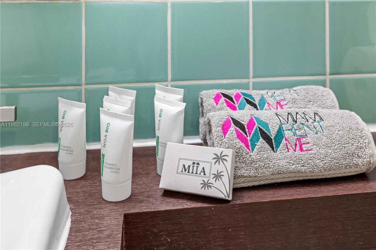 255 W 24th St, Unit 501, Miami Beach, FL 33140 Photo