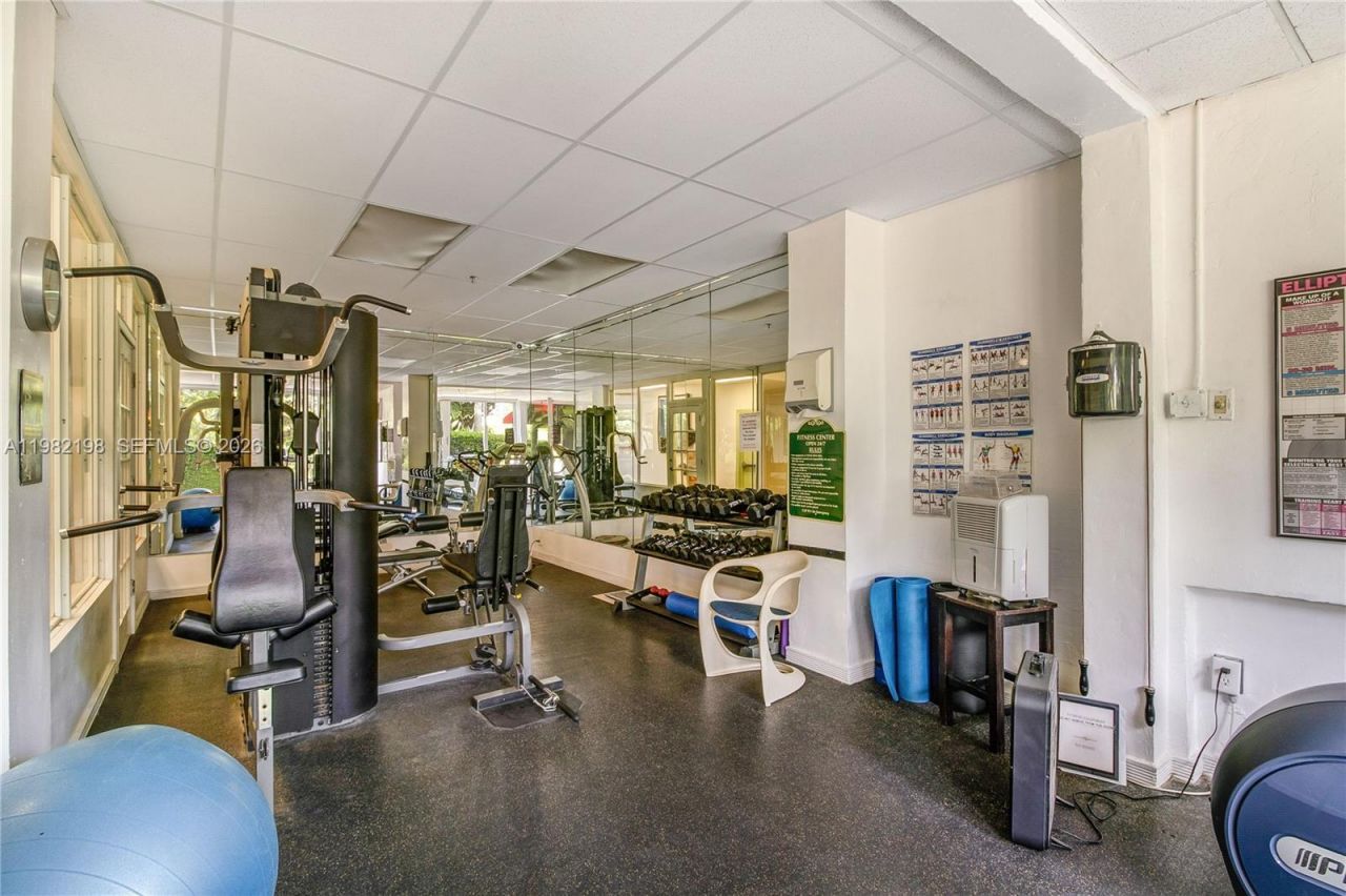 255 W 24th St, Unit 501, Miami Beach, FL 33140 Photo