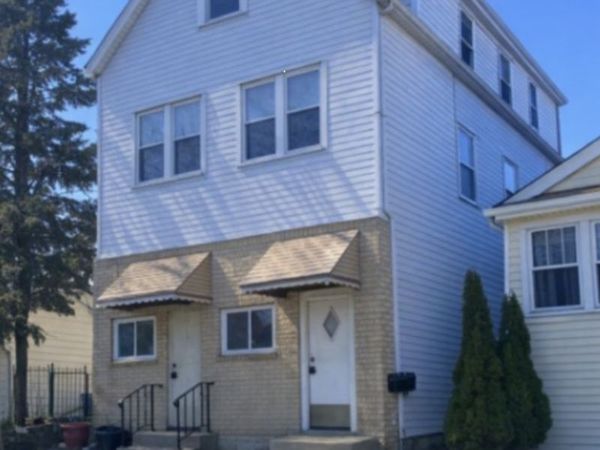 2724 N Melvina Avenue , Chicago, IL 60639