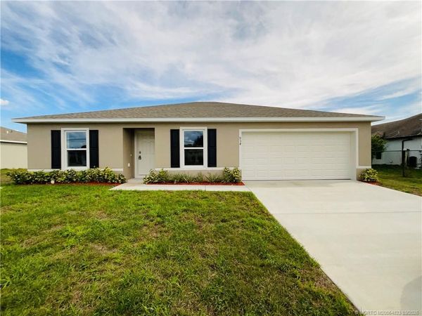 934 SW McDevitt Avenue, Port St Lucie, FL 34953