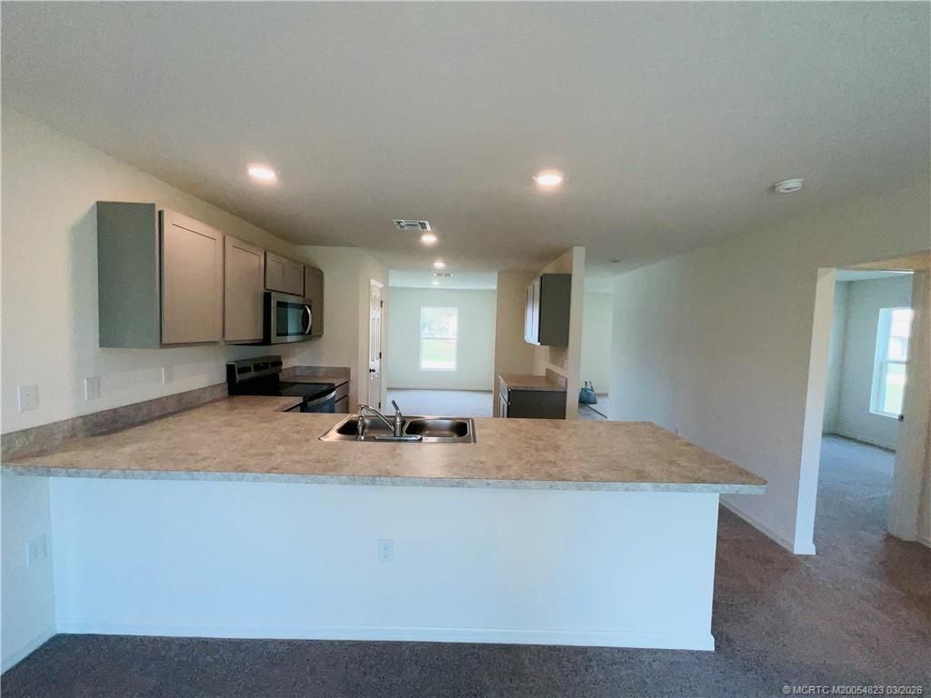 934 SW Mcdevitt Avenue, Port Saint Lucie, FL 34953 Photo