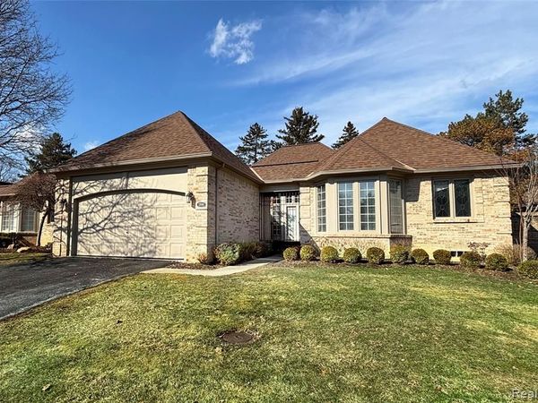 22080 Orchard Way, Beverly Hills Vlg, MI 48025