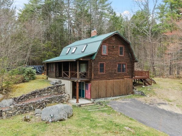 43 Greenville Rd, Townsend, MA 01474