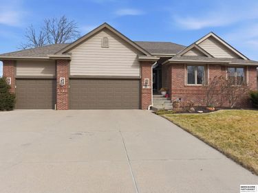 16618 Holmes Street , Omaha, NE 68135