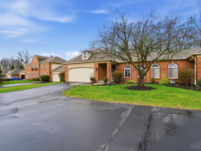 11143 Jardin Place, Blue Ash, OH 45241 Photo 2