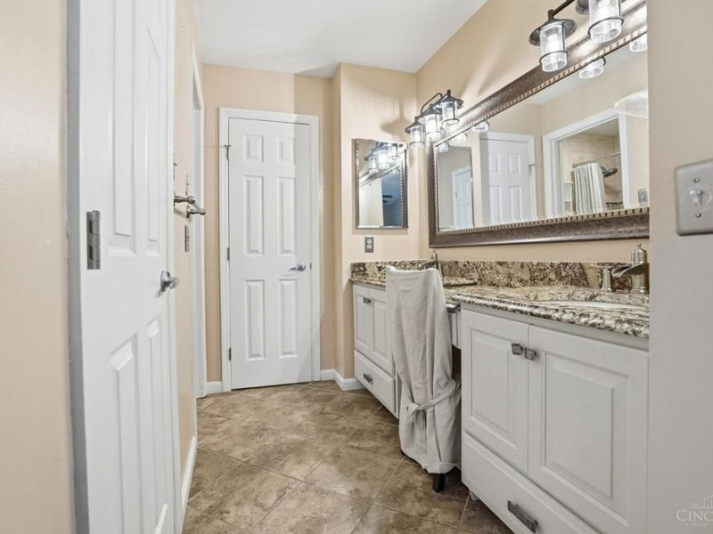 11143 Jardin Place, Blue Ash, OH 45241 Photo 38