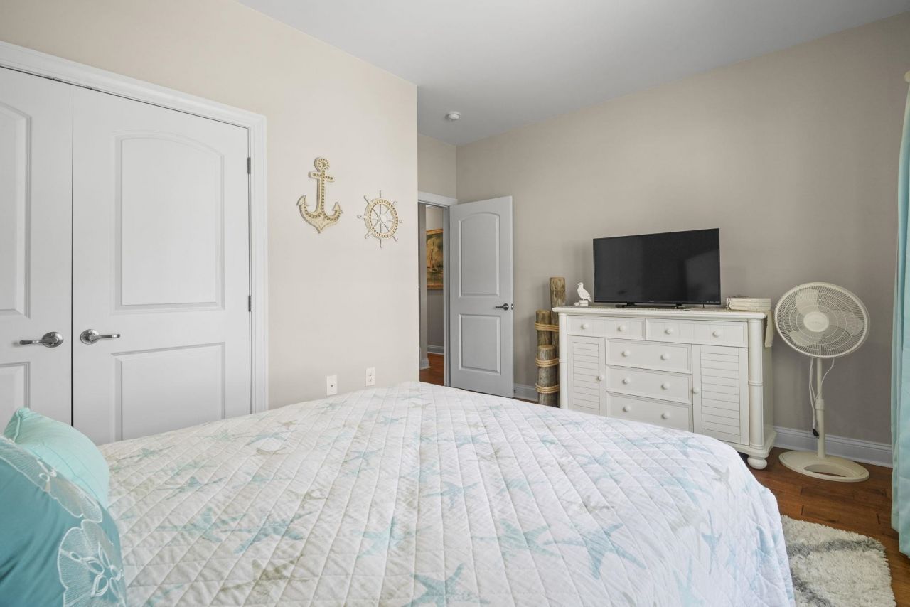 231 Je Edward Dr. Photo 18