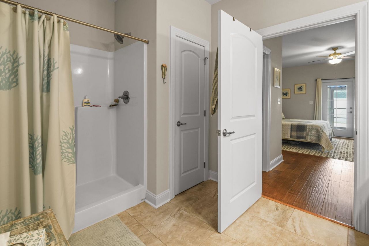 231 Je Edward Dr. Photo 23