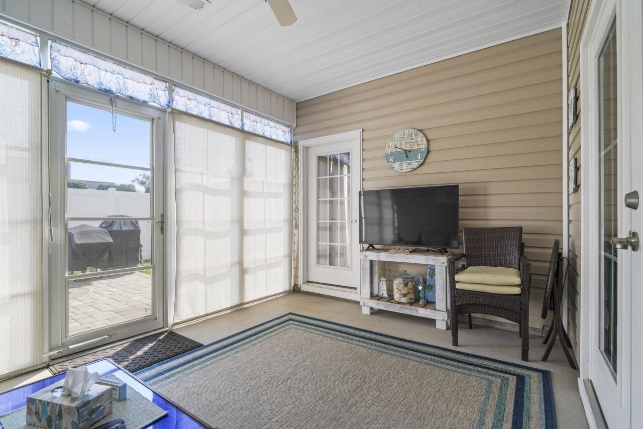 231 Je Edward Dr. Photo 31