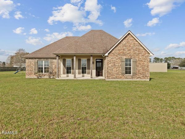 1424 Leed Champagne Road , St. Martinville, LA 70582