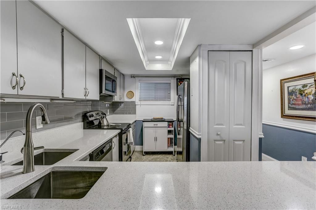 2711 1st St, Unit 402, Fort Myers, FL 33916 Photo
