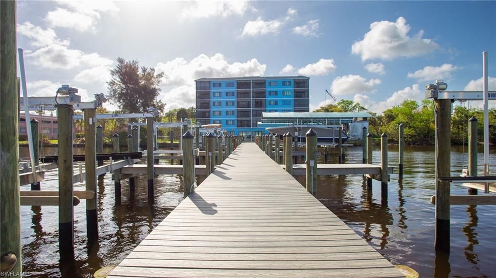 2711 1st St, Unit 402, Fort Myers, FL 33916 Photo
