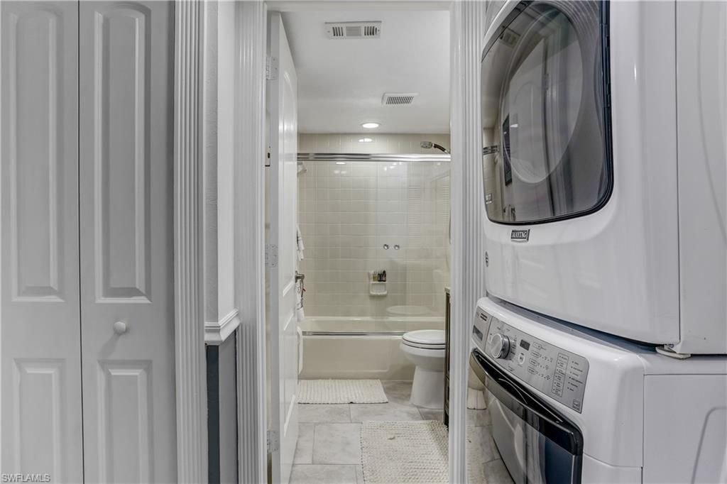 2711 1st St, Unit 402, Fort Myers, FL 33916 Photo