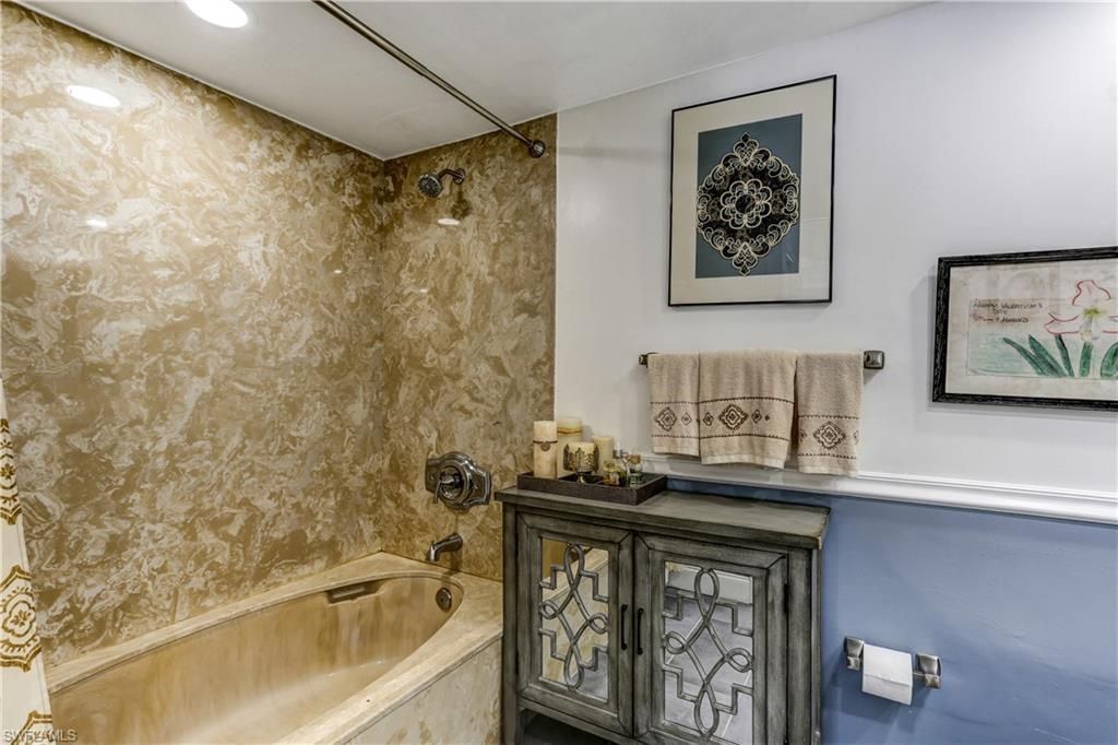 2711 1st St , Unit 402, Fort Myers, FL 33916 Photo