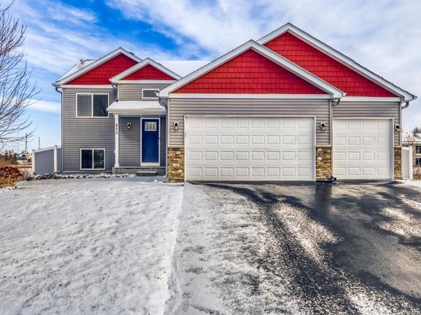 850 Lakewood Trail, Norwood Young America, MN 55397
