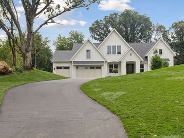 804 Great Oaks Trail , Eagan, MN 55123