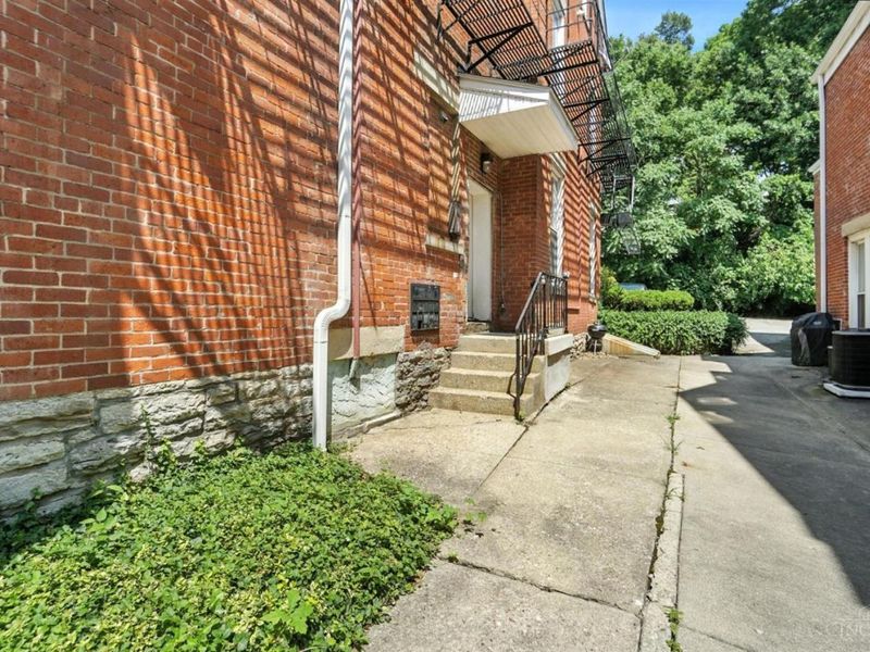 2108 Fulton Avenue, Unit 1, Cincinnati, OH 45206 Photo 4