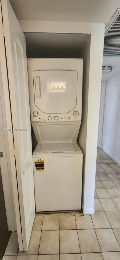 880 NE 207th Ter , Unit 104-10, Miami, FL 33179 Photo