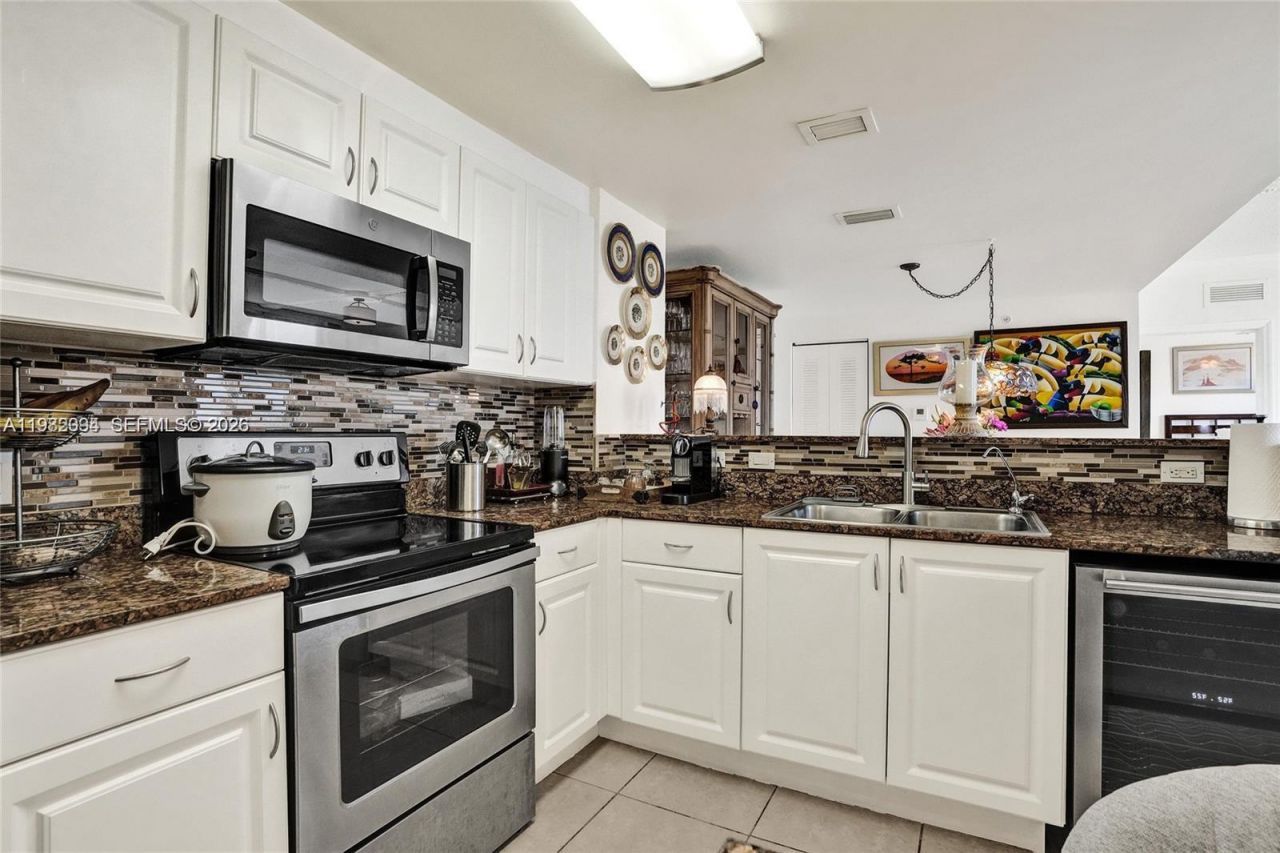 215 SW 42nd Ave , Unit 704, Miami, FL 33134 Photo