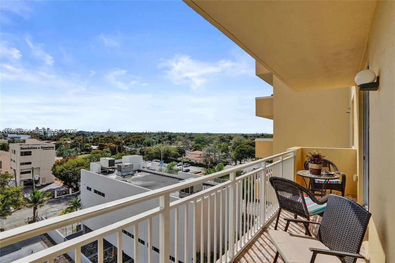 215 SW 42nd Ave , Unit 704, Miami, FL 33134 Photo