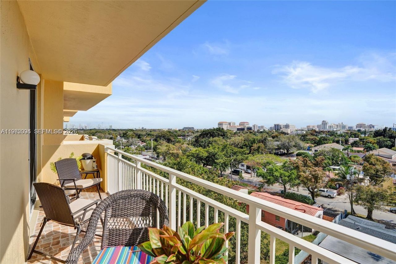 215 SW 42nd Ave , Unit 704, Miami, FL 33134 Photo