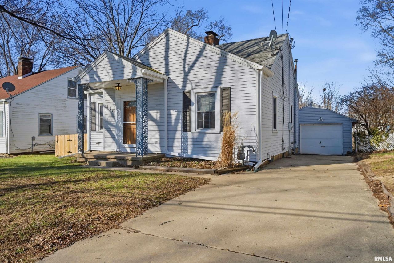 269 S Thorncrest Avenue, Creve Coeur, IL 61610 Main Photo