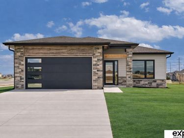 12003 S 114th Avenue, Papillion, NE 68046