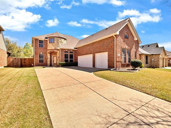 8124 Hickory Upland Drive, Fort Worth, TX 76131