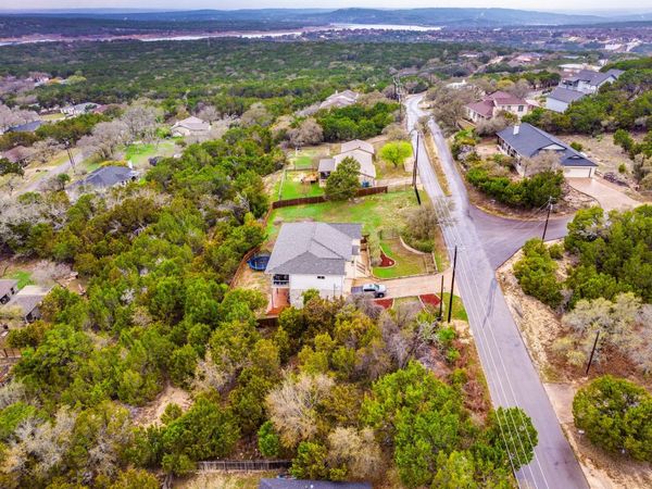 21501 Surrey LN, Lago Vista, TX 78645