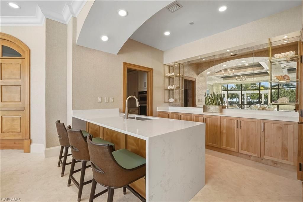 4201 Gulf Shore Blvd N, Unit 702, Naples, FL 34103 Photo