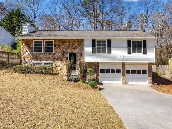 894 Traymore Drive, Norcross, GA 30093
