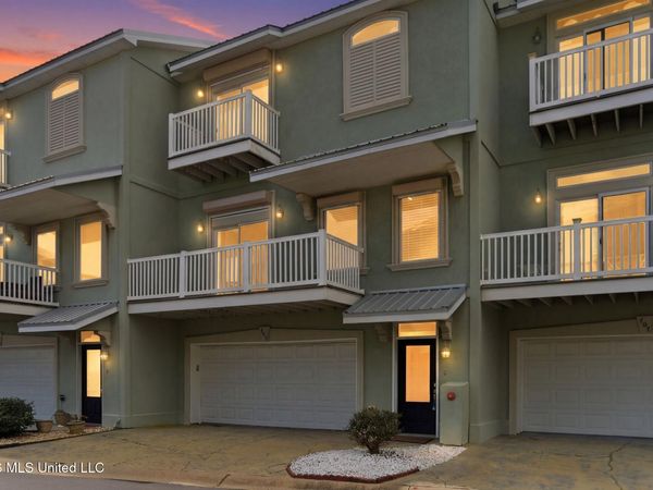 705 W Beach Boulevard, Long Beach, MS 39560