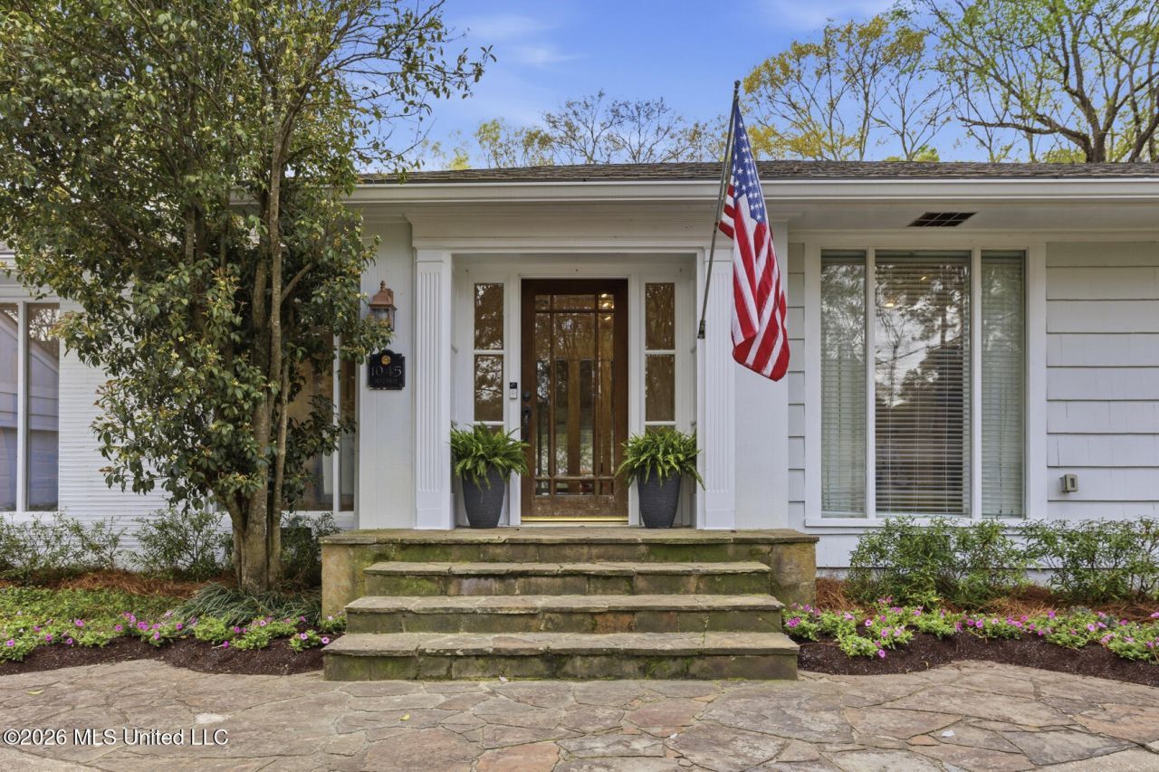 1045 Avondale Street, Jackson, MS 39216 Main Photo