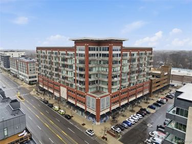 350 N Main Street , Royal Oak Twp, MI 48067