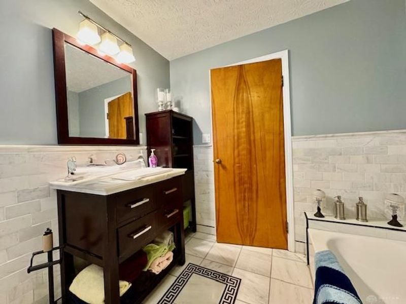 100 Green Valley Drive, Enon Vlg, OH 45323 Photo 37