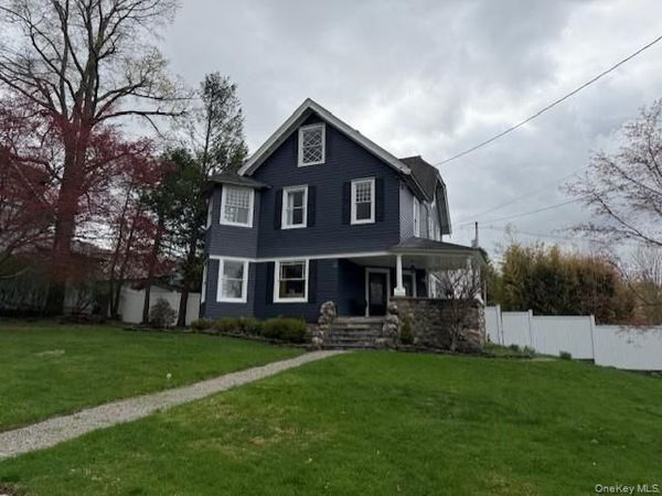 44 Merrit Avenue, Millbrook, NY 12545