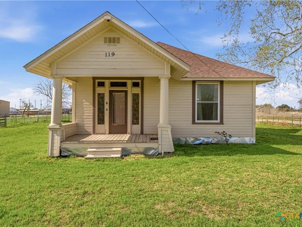 119 County Road 3007, Lott, TX 76656