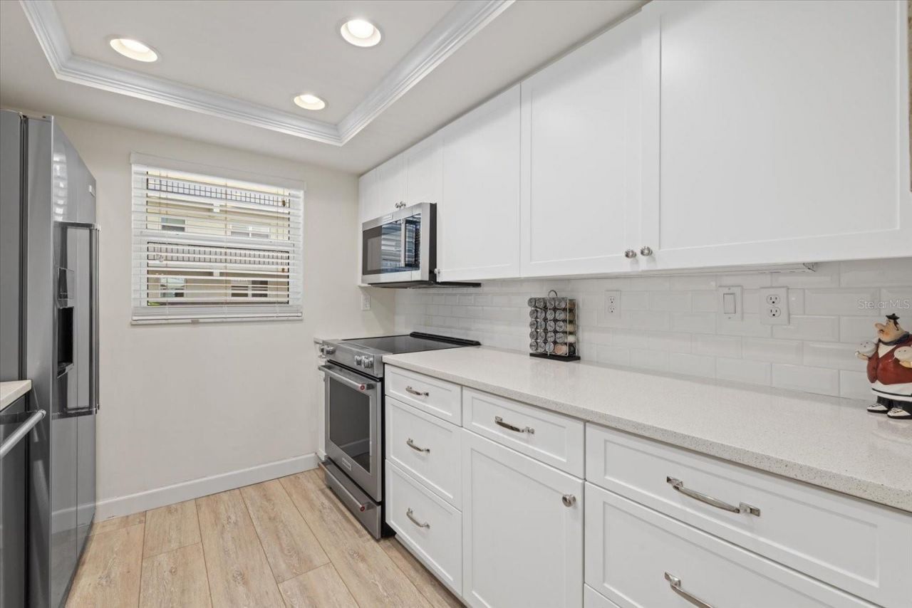 3240 Gulf Of Mexico Drive , Unit B402, Longboat Key, FL 34228 Photo