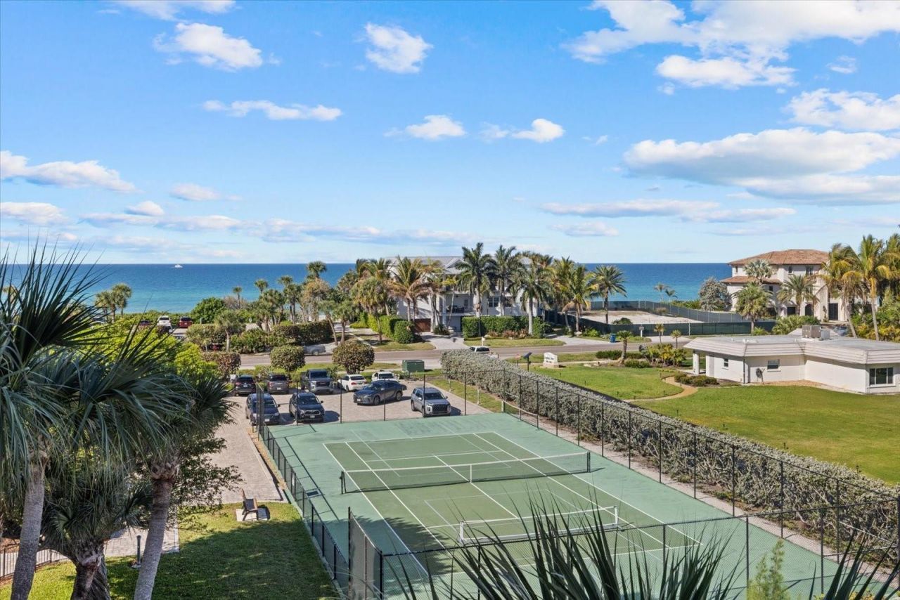 3240 Gulf Of Mexico Drive , Unit B402, Longboat Key, FL 34228 Photo