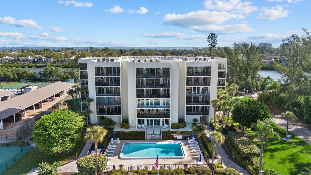 3240 Gulf Of Mexico Drive , Unit B402, Longboat Key, FL 34228 Photo