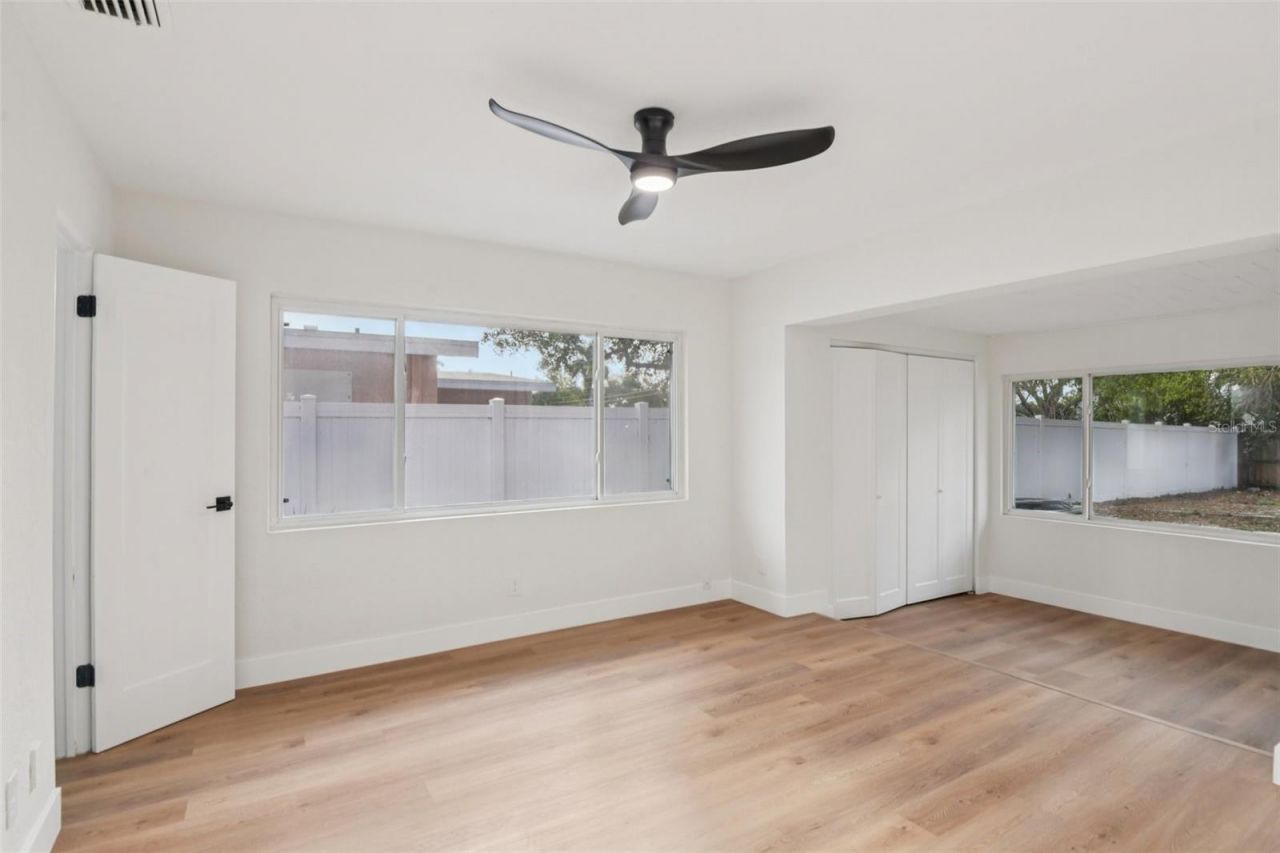 920 43rd Avenue Ne, Saint Petersburg, FL 33703 Photo