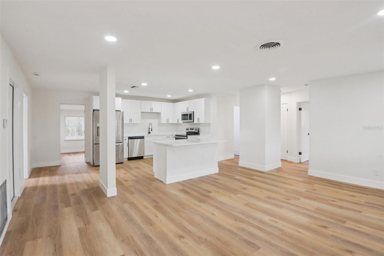 920 43rd Avenue Ne, Saint Petersburg, FL 33703 Photo