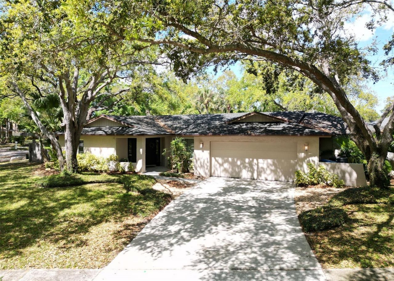 2262 Willowbrook Drive, Clearwater, FL 33764 Main Photo